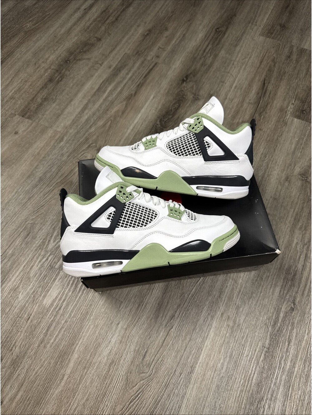 Size 10W/8.5M - Jordan 4 Retro Mid Seafoam W (CLEAN!)